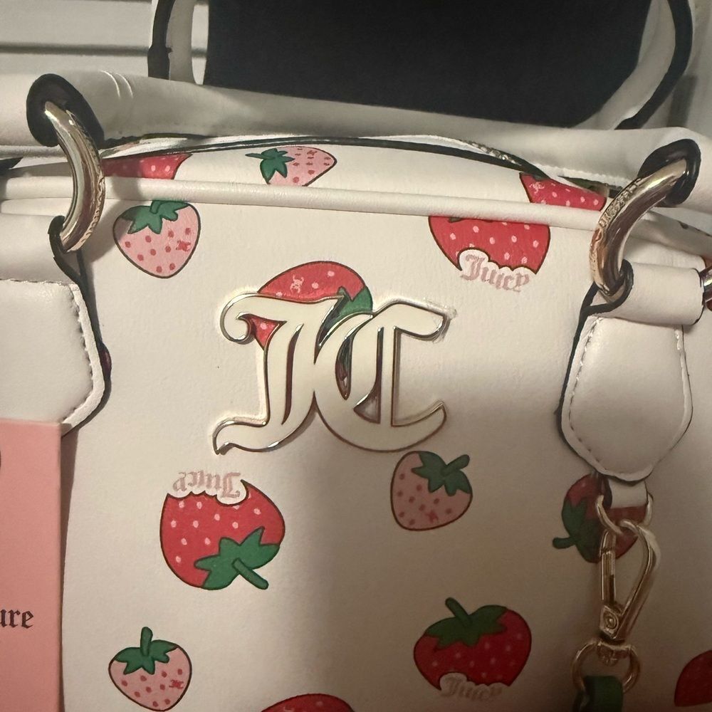 Juicy Couture Exclusive “Sweet and Juicy” Bowler Bag Strawberry Print Crossbody! - Picture 6 of 11